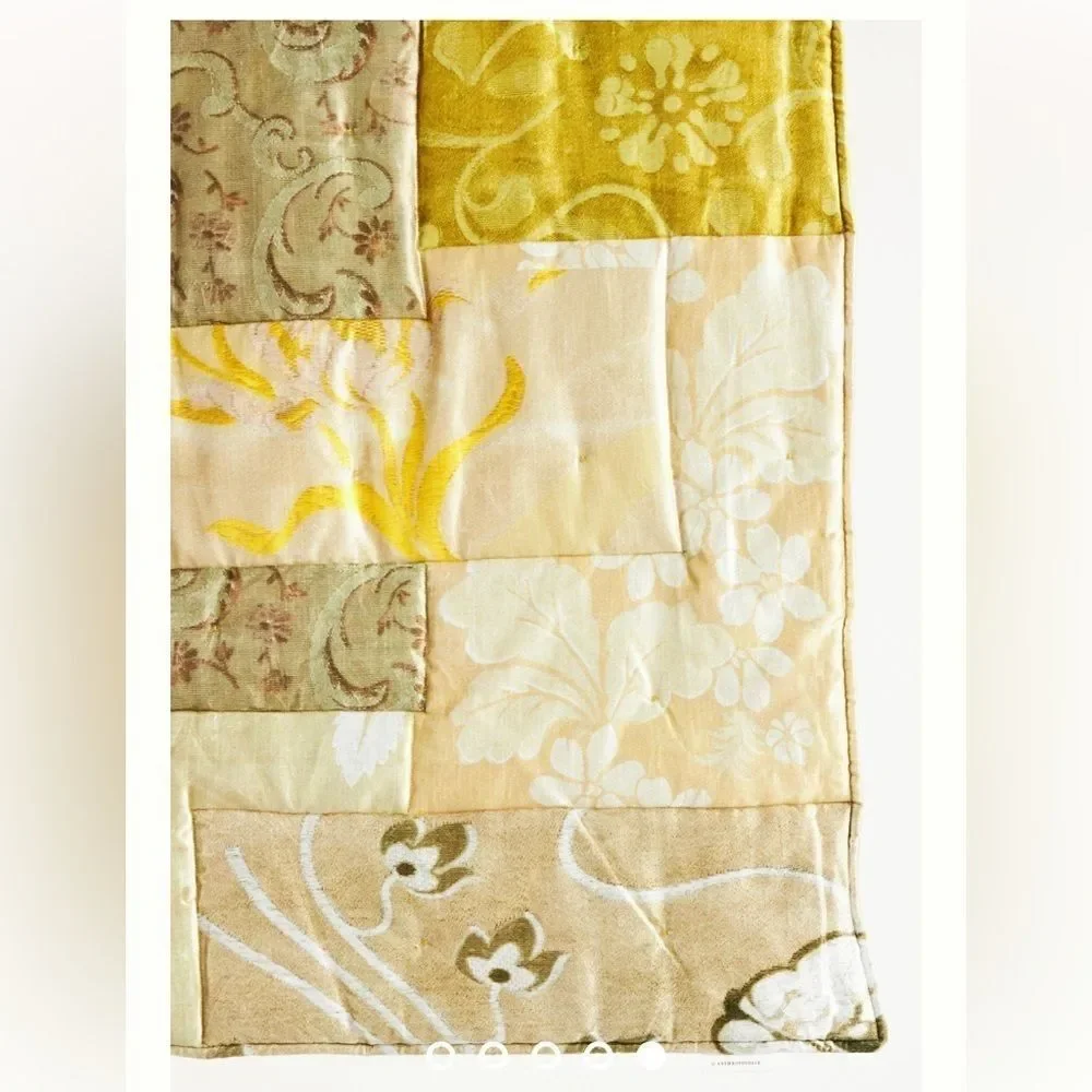 Velvet Zinnia Anthropologie Queen Quilt Color: CITRON